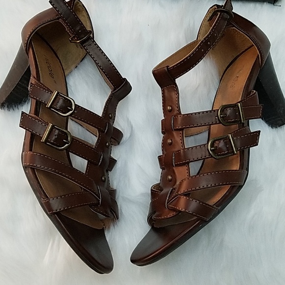 Strappy sandals - Picture 3 of 3